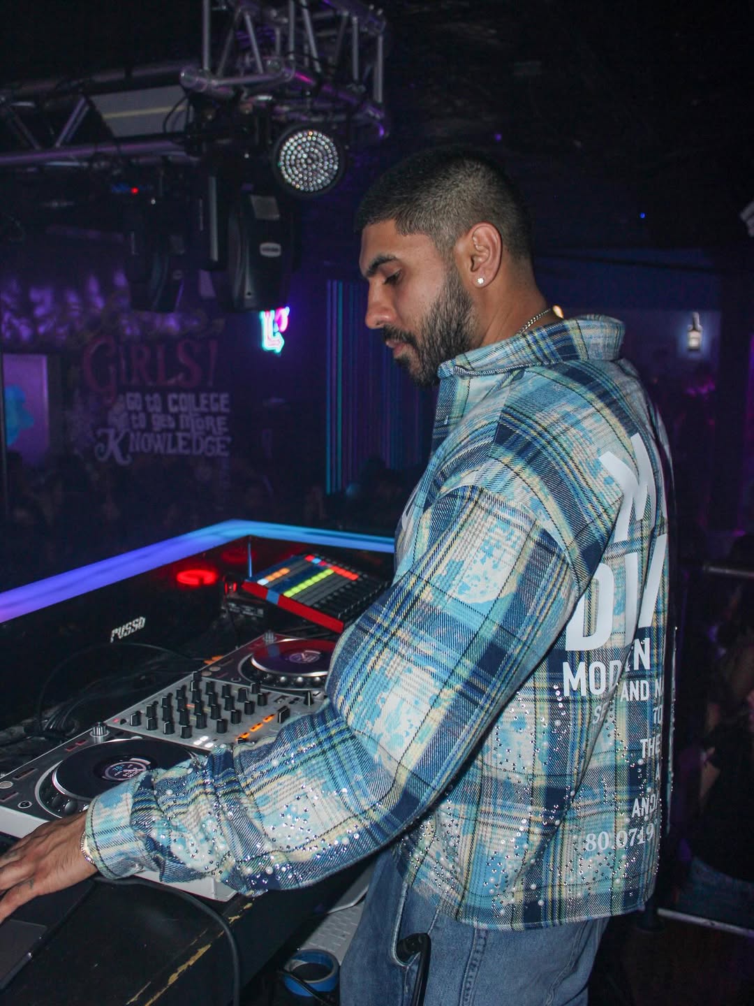 Tour DJ